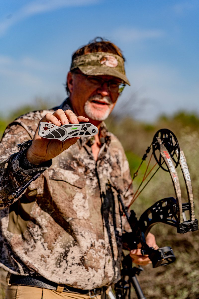 DeerGearTV's tweet photo. This 14-in-1 Handheld Multi-Tool from Hunting Made Easy,  is an archery tool, wrench, and broadhead sharpener combo. Making it a great #FathersDay gift idea.

#bowhunting #hunting #huntingmadeeasy #gsmoutdoors #truetimbercamo #giftidea https://t.co/pvhYM1pRR4