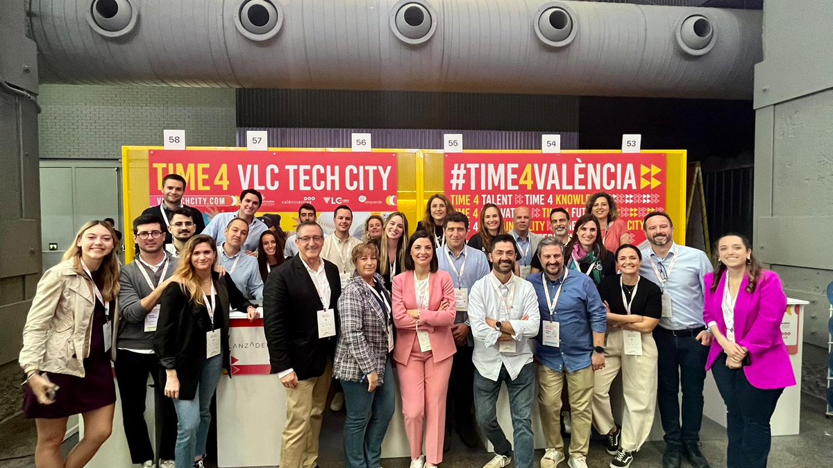 Opentop con las seis entidades del ecosistema valenciano presentes en el espacio de @VITemprende y @valenciactiva_ , demostrando una vez más que es  #Time4València 💪🏼