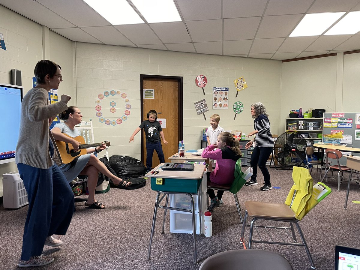 So much fun jumping, moving + singing with Miss Erin in Music Therapy this morning 🎵 #HHhappy