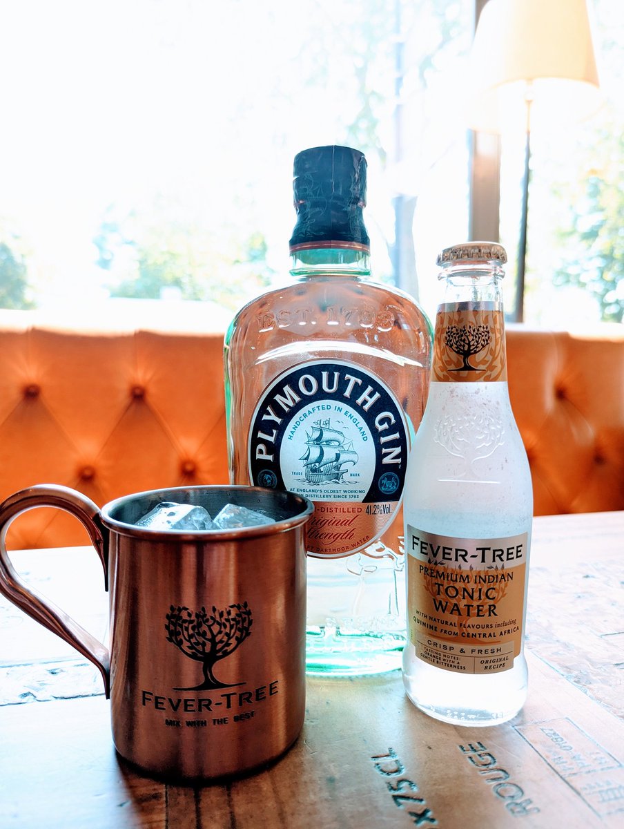 It's almost FriYay! 🎉😉🥰 #pubhammersmith #ginandtonic #plymouthgin #fevertree  #pubwithgarden #ginhammersmith