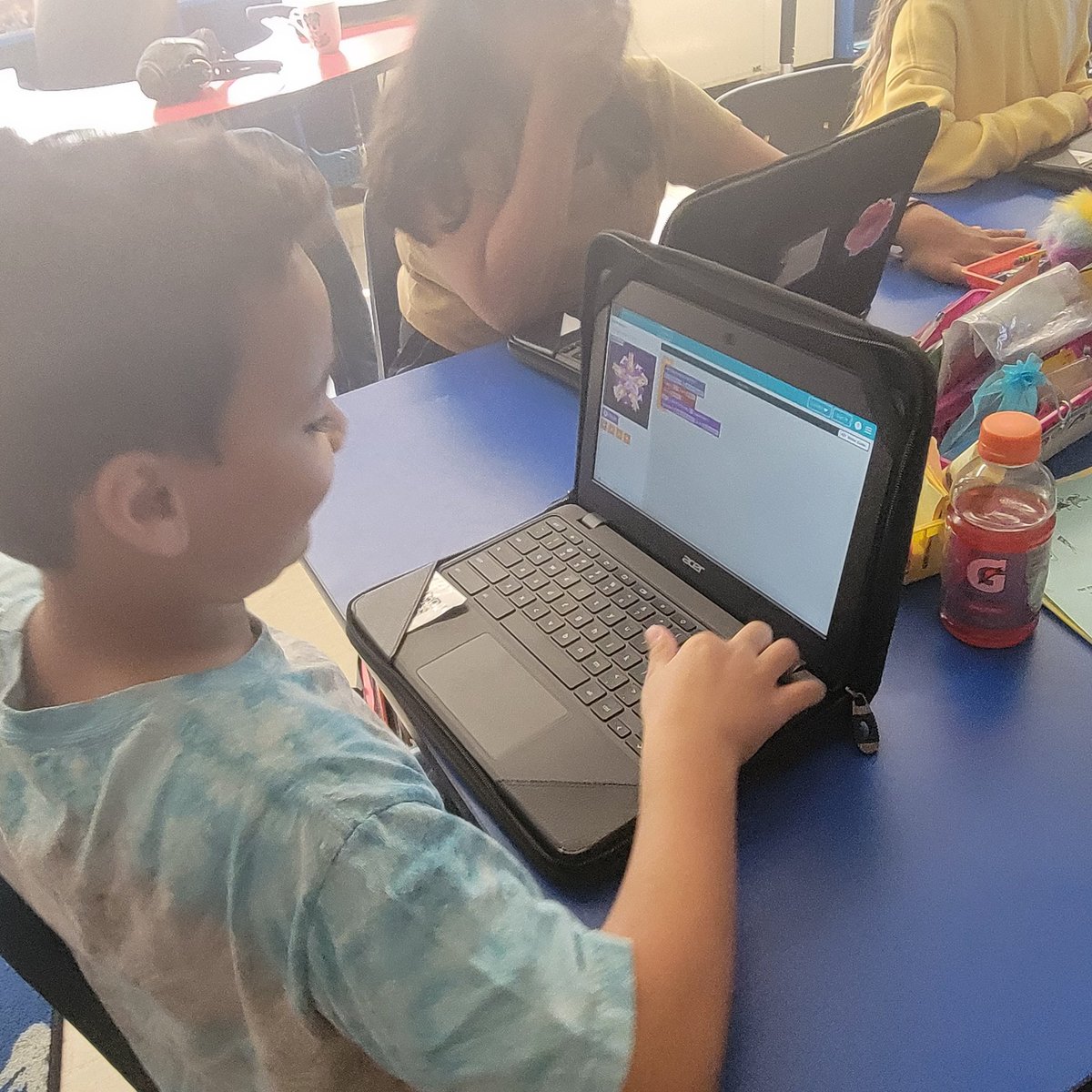 techdirSCCSD's tweet image. It's Coding Game Day in 4th Grade! Today's the day my 4th grade friends show off their coding skills to their grade mates. I think we have some amazing Game designers among us! @elissatoubin @codeorg #codinglife
