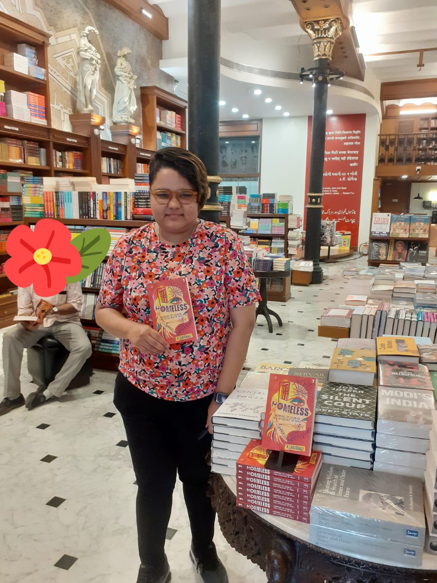 Such a joy meeting author K. Vaishali today at Kitab Khana bookstore in Mumbai and getting my copy of her memoir #Homeless signed.

#BooksWeLove #QueerWriting #IndianWriting #PrideMonth #WomenWriters #Memoir #AuthorsLife #signedbooks #BookRecommendation #RecommendedReads