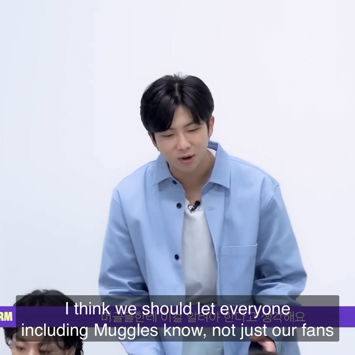 vantemims's tweet photo. Okay so let's settle with this

Non-armys = locals ❌
Non-armys = muggles ✅ https://t.co/M4c4gcmXn4