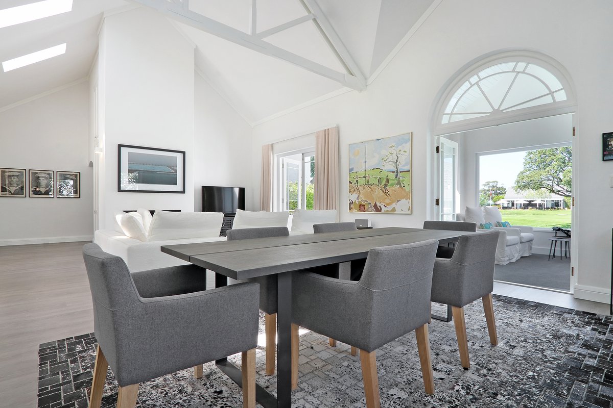 SteenbergEstate's tweet photo. House for sale on the prestigious &amp; secure @SteenbergEstate
 in #CapeTown, #SouthAfrica 
Property includes a golf club membership &amp; playing rights at @SteenbergGC

For more details: https://t.co/NVtcMJG97B https://t.co/We2ZjkUc4Y