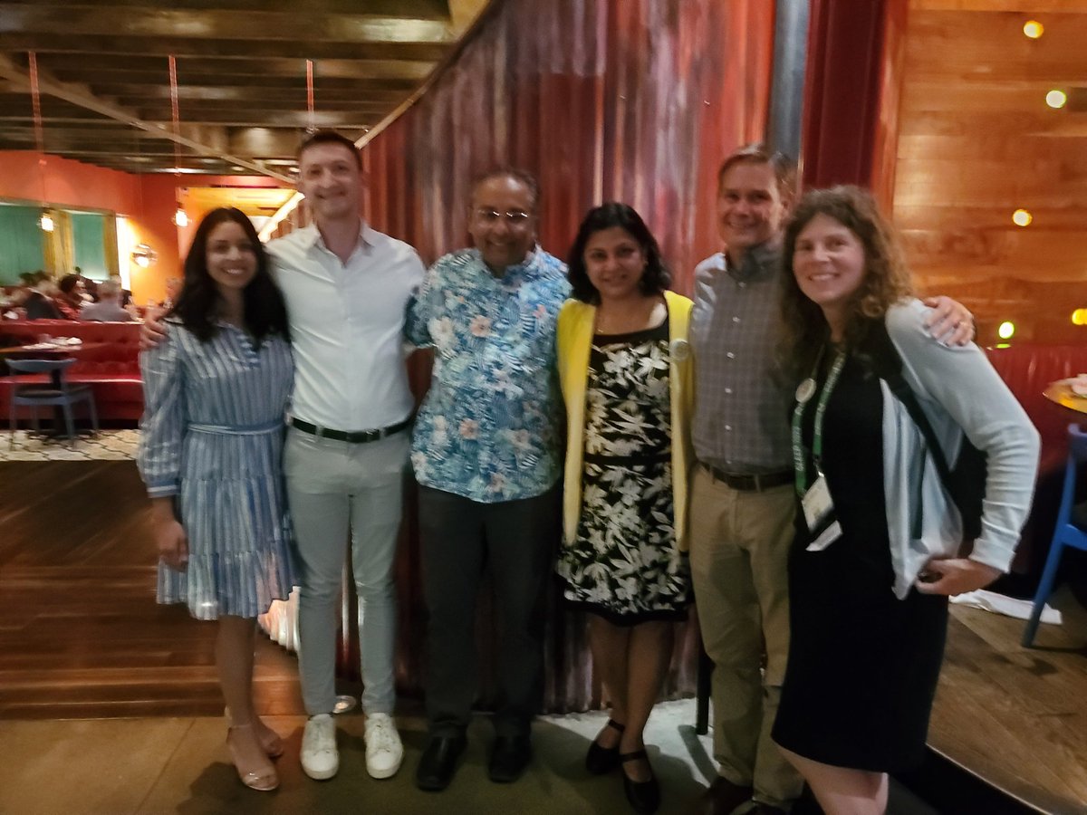 Forging a strong Metro/UWash connection at #SLEEP2023 <a href="/jcarter_sleep/">John Carter</a> <a href="/MollyBillings2/">Molly Billings</a>