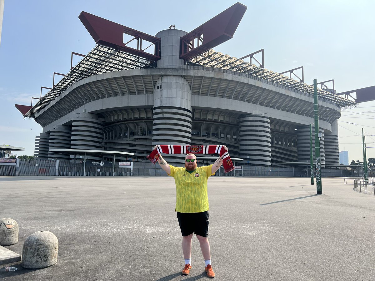 cscottjourno's tweet image. What a day, San Siro (A) #fcum @FenixTrophy @FCUnitedMcr