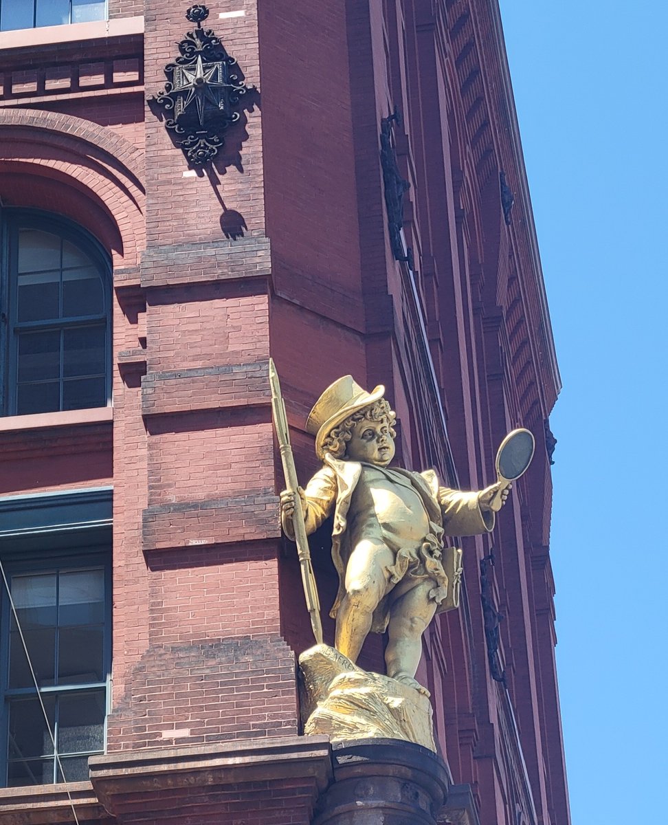 Whose 'office' on which TV Show was in this building in NYC?

plumbgoods.tv

#NYC #puckbuilding #tv #statue #plumbgoods #eveplumb #daisy #happinessincluded #janbrady