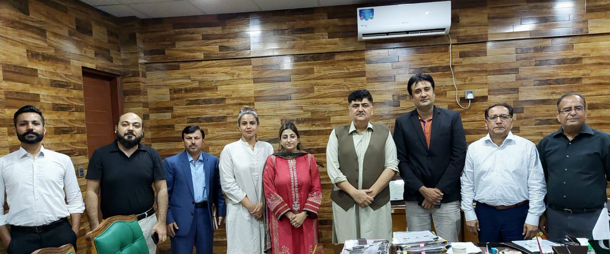 Cpcsindh's tweet photo. 8/6/23:interactive session took place under DG, Bureau of Supply &amp; Prices on Consumer Complaint Redressal System, briefing was given  by AD,CPC on the Consumer Protection Act &amp; rep from leading service providers Briefed the forum about their consumer complaint redressal systems. https://t.co/iH9sfr7Ooj