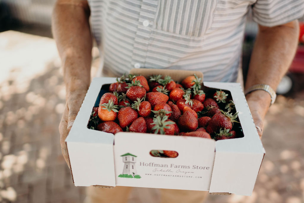 Johanna Kennelly Ullman gives us a great list of the best farm stands to visit in and around Portland. Which one is your favorite? #farmstands #portlandfarmstands #oregonberries #berrypicking #portland #portlandparenting #oregonkid oregonkid.com/2023/06/the-be…