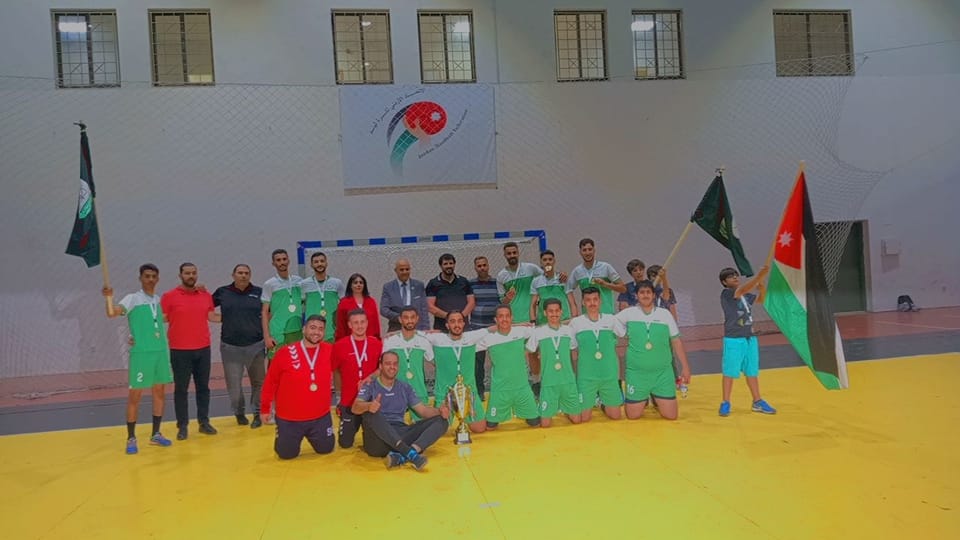 الآن..
فريق #جامعة_اليرموك لكرة اليد يحافظ على لقبه في بطولة كرة اليد على مستوى الجامعات الأردنية، بعد فوزه على فريق  الجامعة الأردنية في المباراة النهائية، وبنتيجة 26 / 24.
 #الأردن
#مبارك 💪💪