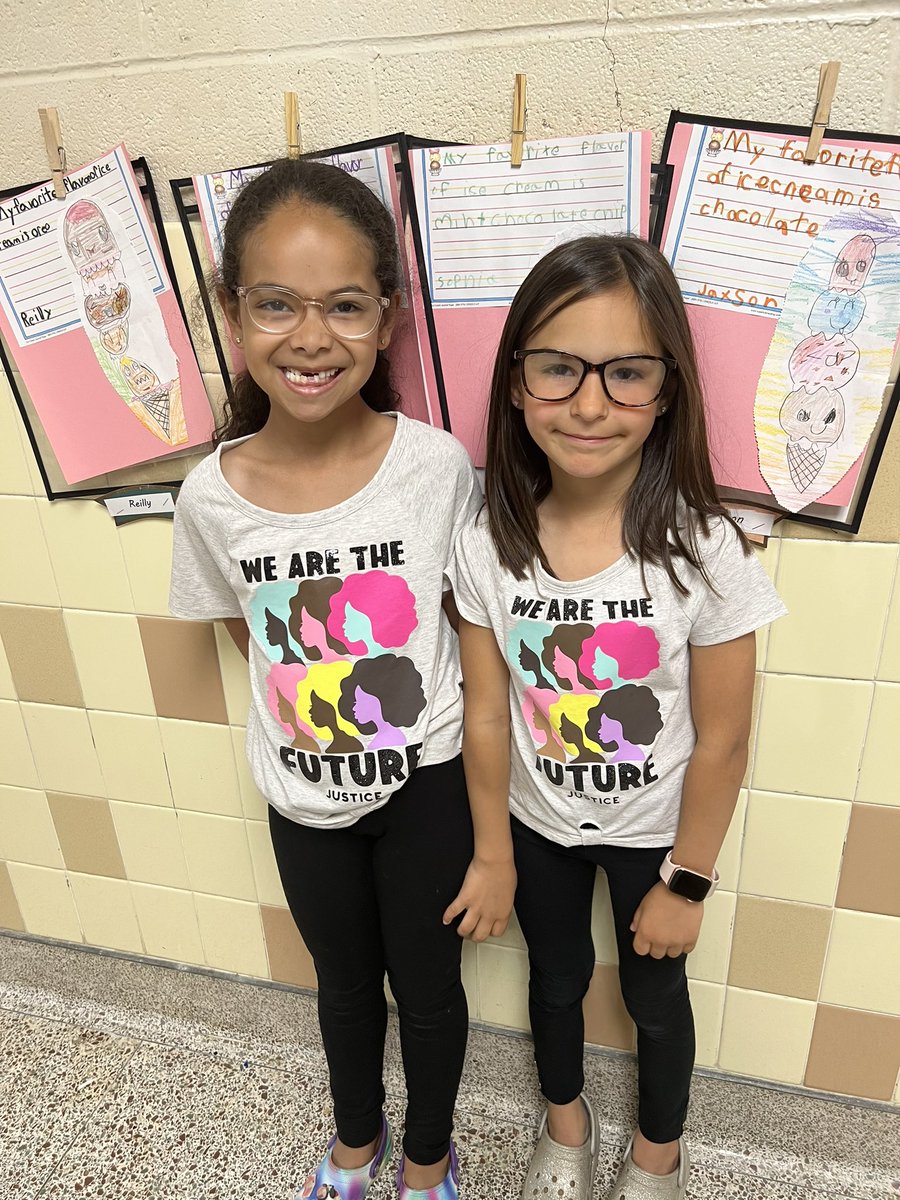 auburn_casey's tweet photo. 🐾🐾🐾TwiN DaY at Casey Park! 🐾🐾🐾 https://t.co/vlM0rKH5rZ