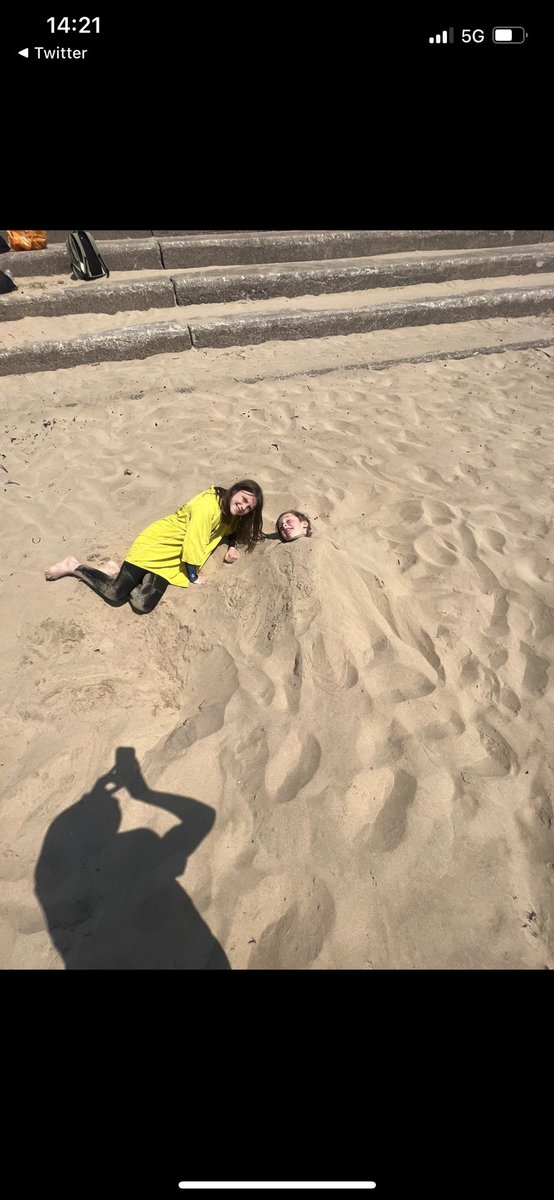 MrFielding tweet media