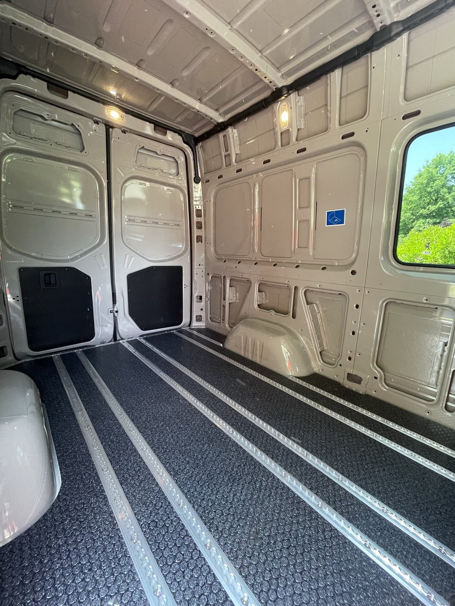 TechOpsSpecialtyVeh. tweet media