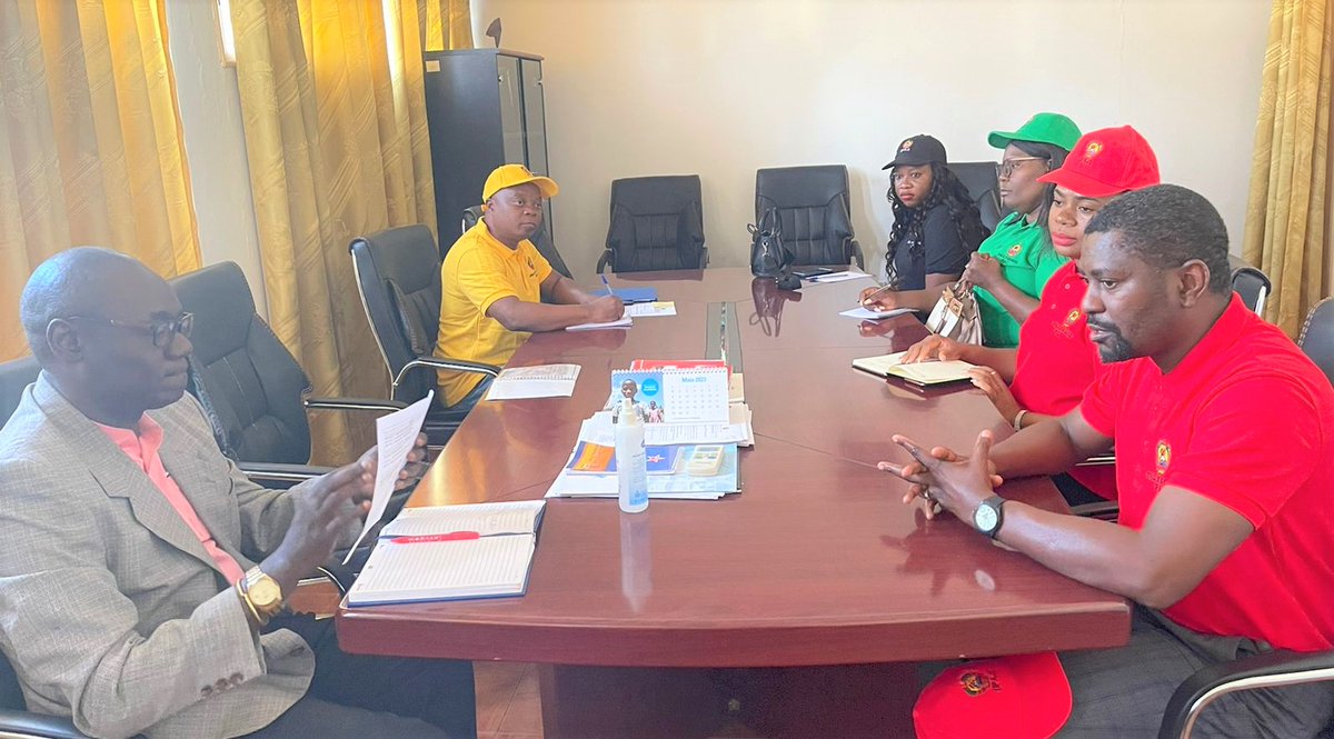 UNDPMozambique's tweet photo. Access to justice is one of the key elements in protecting #HumanRights
Under the Rule of Law & #HumanRights programme, the Institute for Legal Aid #IPAJ 🇲🇿 is developing legal aid campaigns to promote legal literacy among rural communities, victims of armed conflict & #IDPs. https://t.co/5vEeUE0JVJ