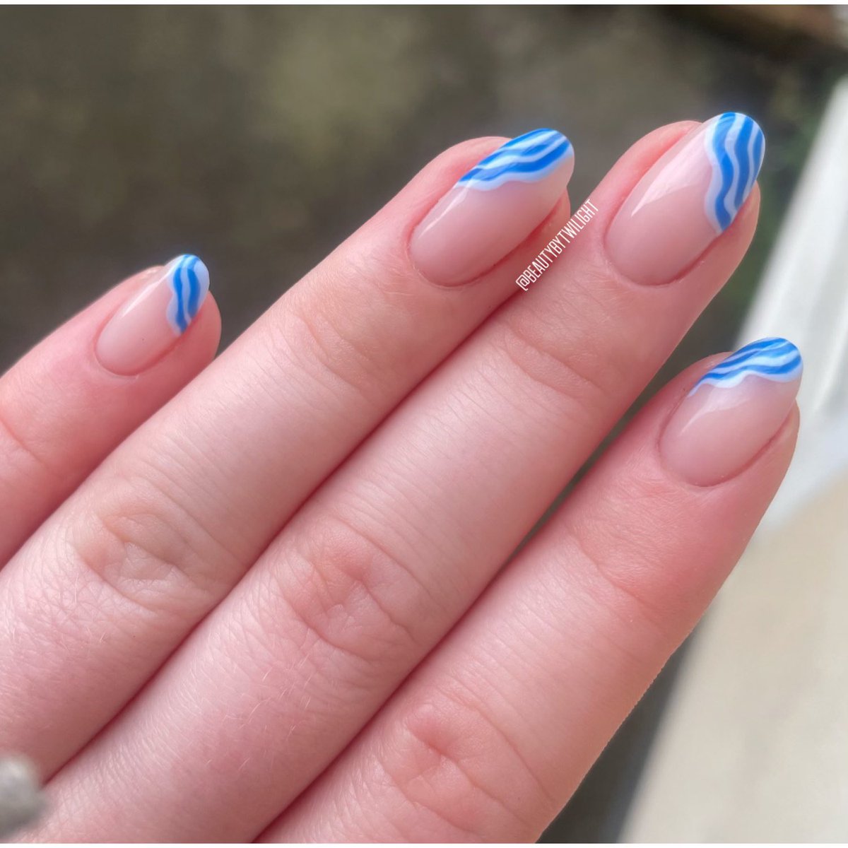 TwilightHair's tweet photo. Loving the summer nails that Poppy has done this month 💕💅🏻 #biosculpturegel #beautybytwilight  #durham #durhamnails https://t.co/onE7ns9ZvA