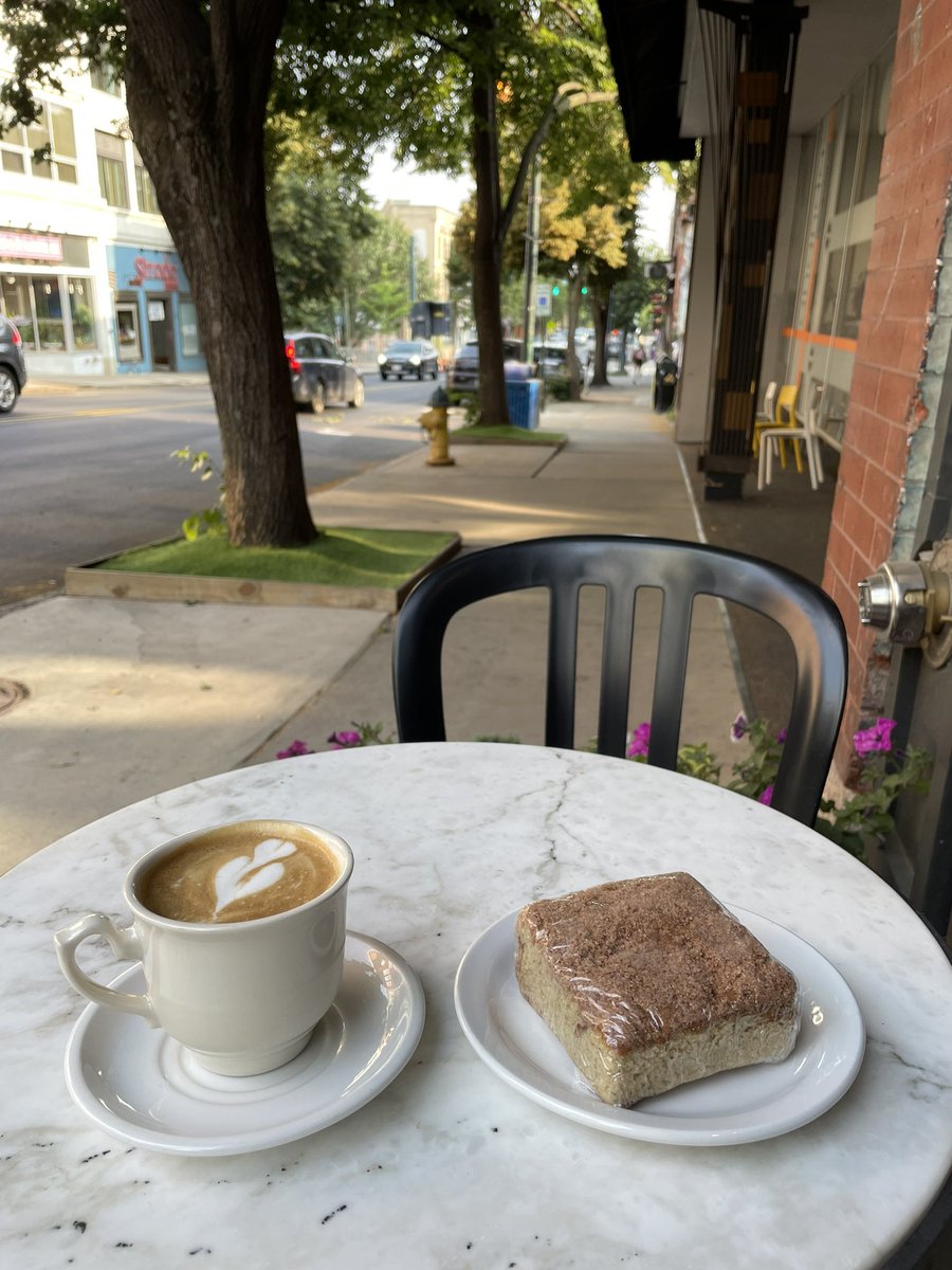 bjessbrown's tweet photo. Itβs a beautiful morning in Asheville!Stopping in for coffee on the way to #BlueRidgeRuby https://t.co/0C8Lhu0AXI