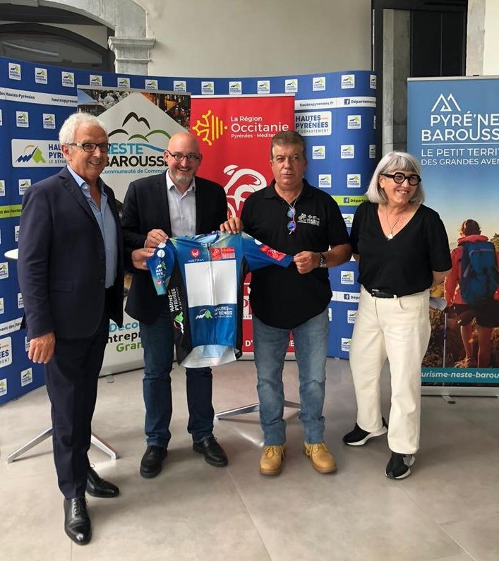 Présentation hier soir de l'étape reine de la #RDO2023. Pierre Caubin, était aux côtés de Michel PÉLIEU (Président <a href="/departementhapy/">Hautes-Pyrénées, le Département</a>), <a href="/YoanRumeau/">YoanRumeau</a> (President <a href="/CCNesteBarousse/">Communauté de Communes Neste Barousse</a>) et Pascale Peraldi (Conseillère Régionale <a href="/Occitanie/">Région Occitanie</a>). Nistos Cap Nestes, juge de paix de la 47e édition?