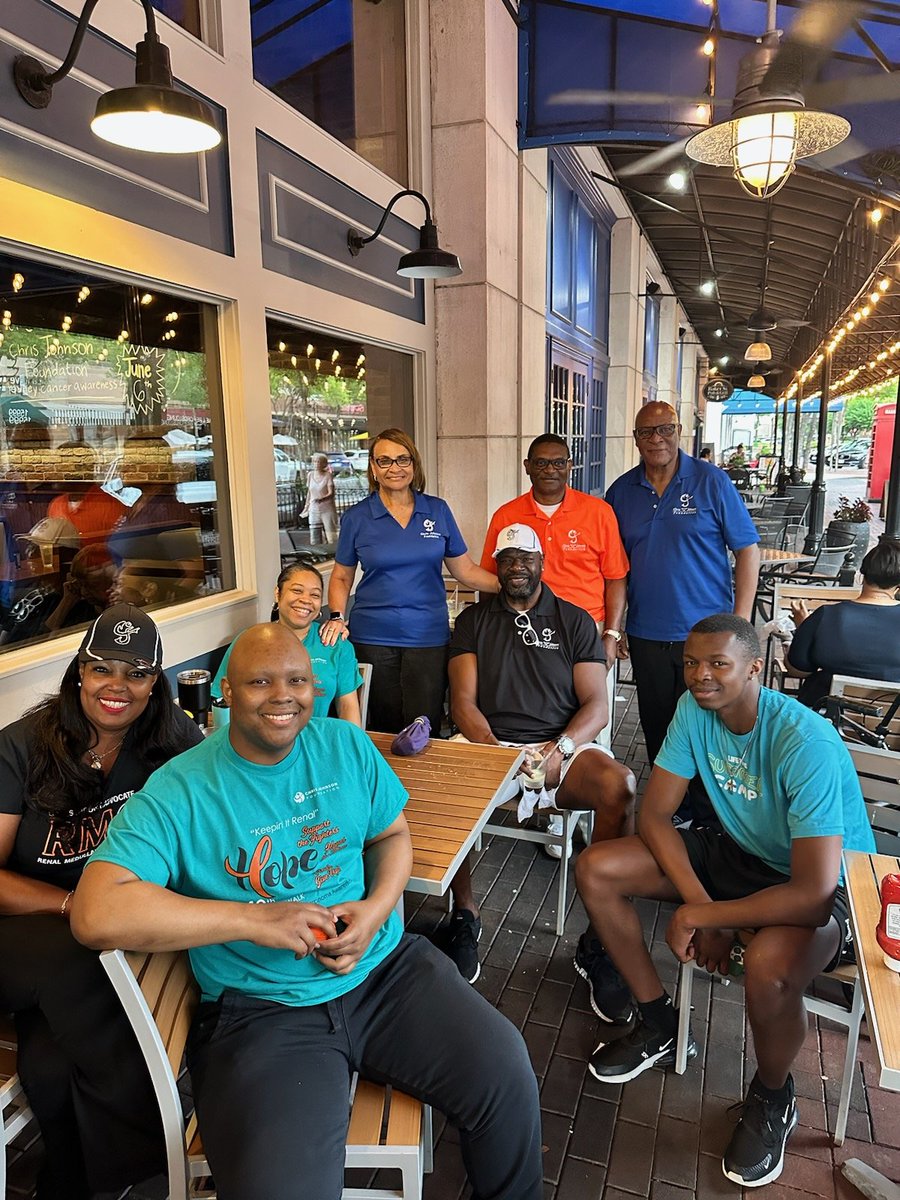 Thank you to everyone who came out to our fundraiser at Fish City Grill . It was great having Gregory and his mom join us.
Your ongoing support is deeply appreciated. Together, we will make RMC History!
 @KidneyCancer @PavlosMsaouel @kaydaustin @KyleBlumMD @d_shapiro1