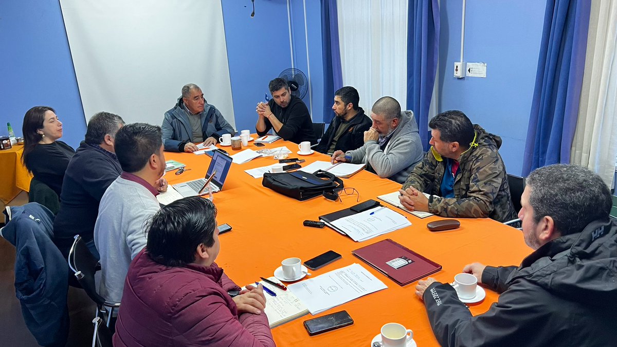 MTTLosRios's tweet photo. 📌#AgendaMTT | Nos trasladamos hasta #Corral, donde participamos esta mañana en sesión del Concejo municipal, para entregar información a autoridades sobre servicios de conectividad subsidiados que operan en la comuna. https://t.co/DzlqpCgElW