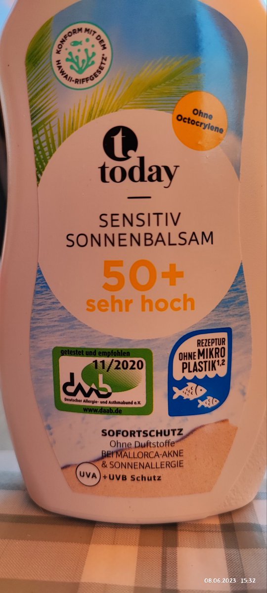 Nessi_Askja's tweet image. Egal was der bescheuerte #UVIndex beim #Wetter sagt, ob #Sommer oder #WINTER immer einen hohen #Lichtschutzfaktor benutzen. Egal ob im Schatten oder Sonne. Wie sagt @Kachelmann so schön? Wer sein Leben nach dem UV Index richtet hat die Kontrolle über sein Leben verloren.
