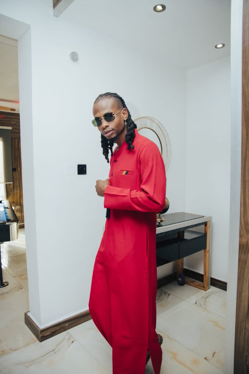 OfficialArole's tweet photo. It's Fresh, it's Royal, it's Beautiful. It's AROTUNIC. Unveiling our latest collection with @yhemo_lee. It's called “King in the City” #KingInTheCityCollection
#MadeWithLove #MadeForKings #Arotunic. Place your order @arotunic now.
📷: @horlaroflagos https://t.co/yPrMis4THv