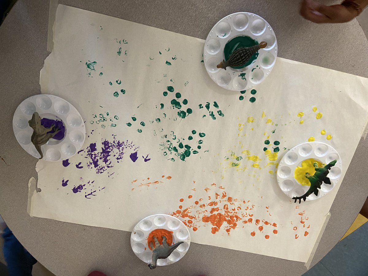 HewsonKinders's tweet photo. Because painting with dinosaurs is much more fun! #fdk #Kindergarten #peelschools #processart @hewsonps https://t.co/b0lBXShztc