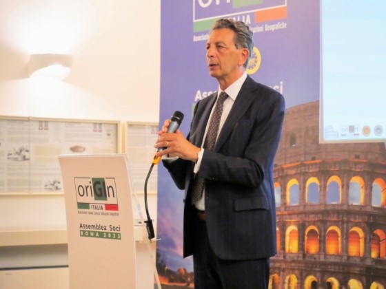 Olio Riviera Ligure tweet media