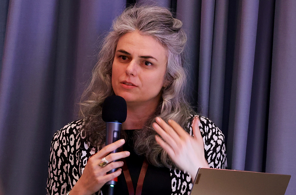 What is the history of the #humanitarian #principles? What are the current challenges? Do we need to adapt the existing principles? Today CHA fellow <a href="/and_steinke/">Andrea Steinke</a> discussed this with employees of the <a href="/diakoniekh/">Diakonie Katastrophenhilfe</a>.