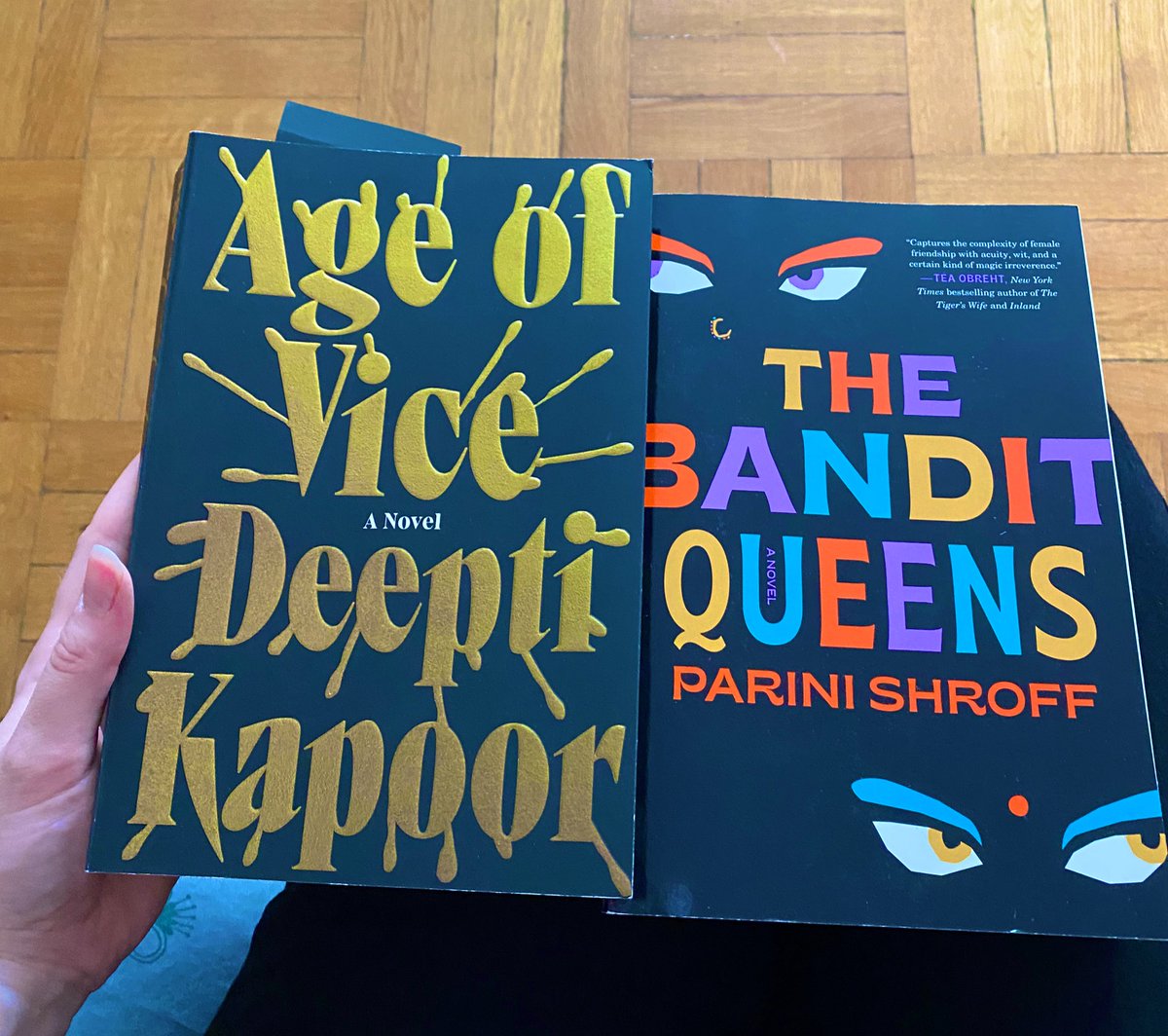 Anna Maxymiw (@maxymiw) on Twitter photo i don’t have a front door (bc eglinton construction) and <a href="/BenMcNallyBooks/">Ben McNally Books</a> still got me the goods!!! i don’t have a front door (bc eglinton construction) and <a href="/BenMcNallyBooks/">Ben McNally Books</a> still got me the goods!!!