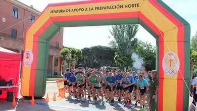 Alrededor de 300 #Militares (Hombres & Mujeres) del #ET, #Policías y #GuardiasCiviles participaron el pasado #6Junio, en la VIII #Edicion de la #Carrera de la #FAS celebrada en el #PinarDeAntequera (Valladolid), con motivo del #DIFAS2023.

larazon.es/castilla-y-leo…