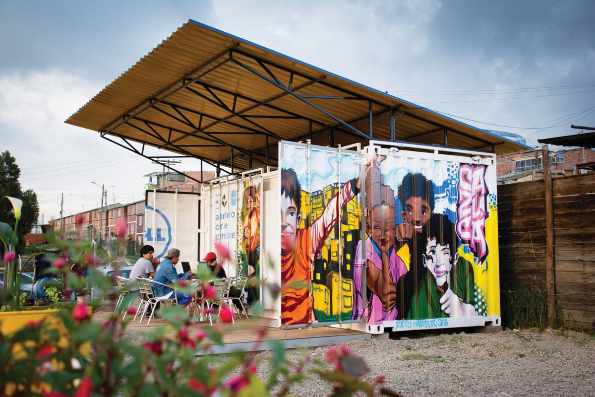 DavidH1679's tweet image. En @delltechlatam, creemos en el poder de la tecnología para empoderar a las personas. 🌎
 
Los #SolarCommunityHub, como el de Cazucá, son un ejemplo inspirador de inclusión digital. 🇨🇴 Estamos derribando barreras y acercando la tecnología a las comunidades. ¡Por un mundo mejor!