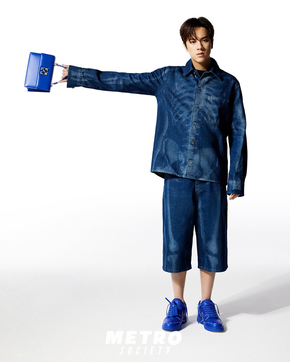 MTSmag's tweet photo. Nanon for METRO's June 2023 - นนน #nanon_korapat กับลุคOff-White™ อิบราฮิม คามาราบอกเล่าเรื่องราวผ่านคำจำกัดความที่ว่า ‘Exactly the Opposite’ ซึ่งถูกต่อยอดมาจากความคิดและข้อสงสัยของเวอร์จิลระหว่างการทำงานที่ผ่านมาในอดีต #MetroSocietyXOffWhiteXNanon #OffWhiteBangkok https://t.co/q00cPhykEL