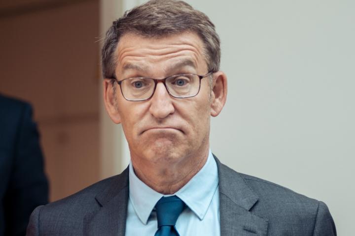 La declaración de Alberto Núñez Feijóo, líder del PP, afirmando que "la economía española está estancada" a pesar de un crecimiento del 3,8% en el primer trimestre, es contradictoria con los datos reales de la economía española.

elsolidario.org/otra-mentira-d…