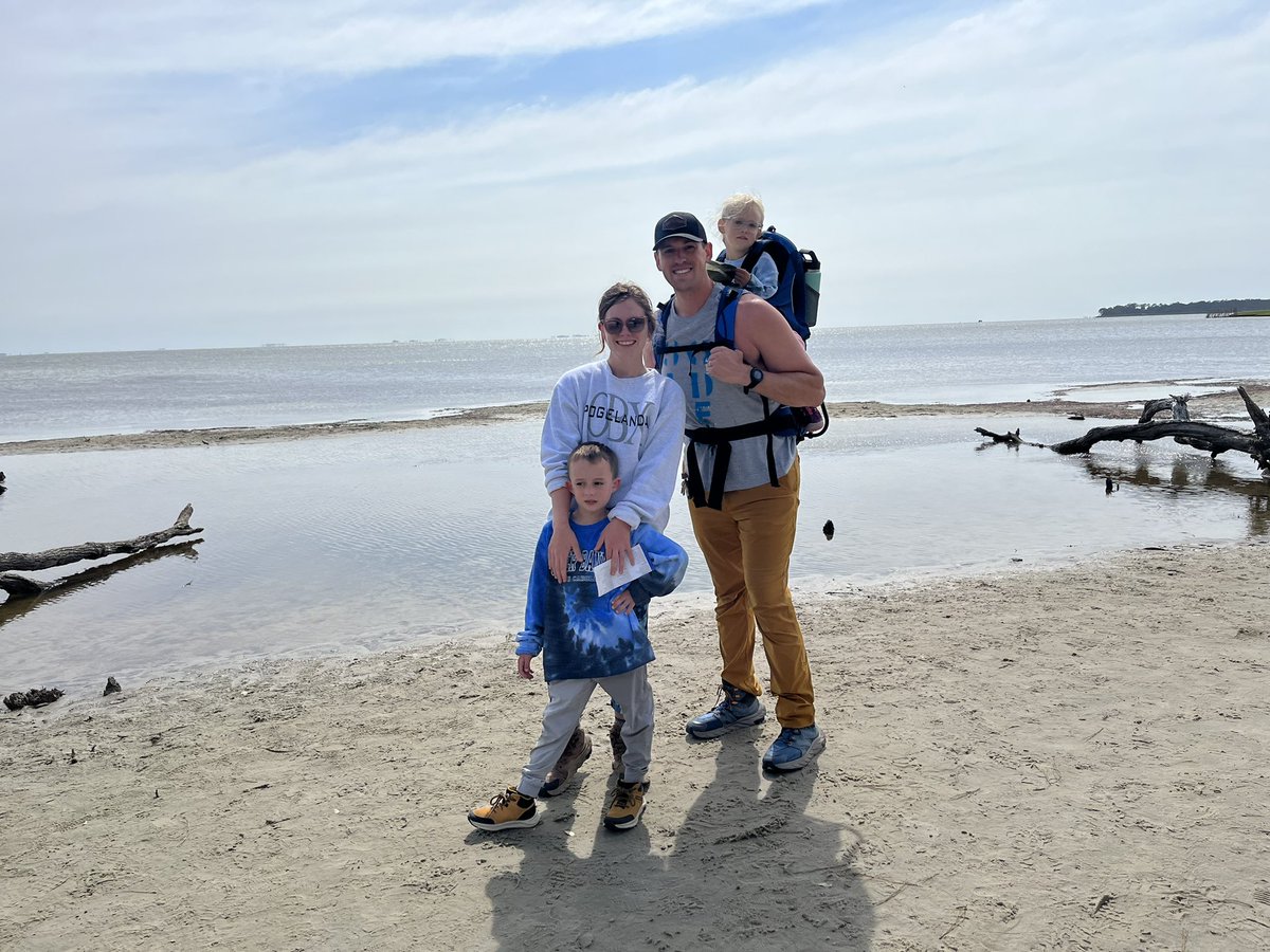 brysonwaibel's tweet photo. Hi @Ford! We’re stranded 14 hrs away from home with our camper because our new 2022 truck broke down. They’re saying it’ll be months before we can get our truck back. We’ve tried to work with customer support for a vehicle for days but they haven’t found a solution. Help pls! https://t.co/HO3yZMUlbT