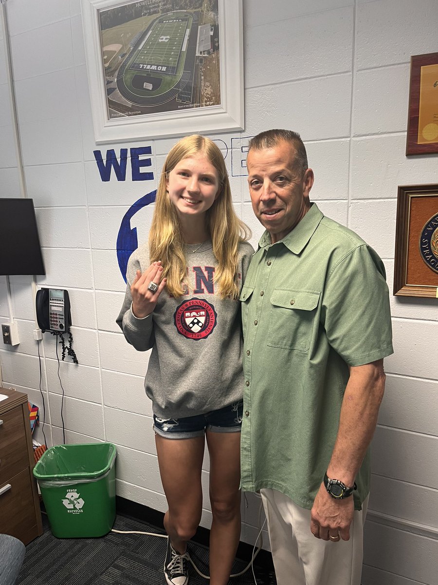 BravermanHHS's tweet photo. THE GOAT #MOC champ @samantha_2712 
@HowellTrack #HiJump https://t.co/82OcbWn8ae