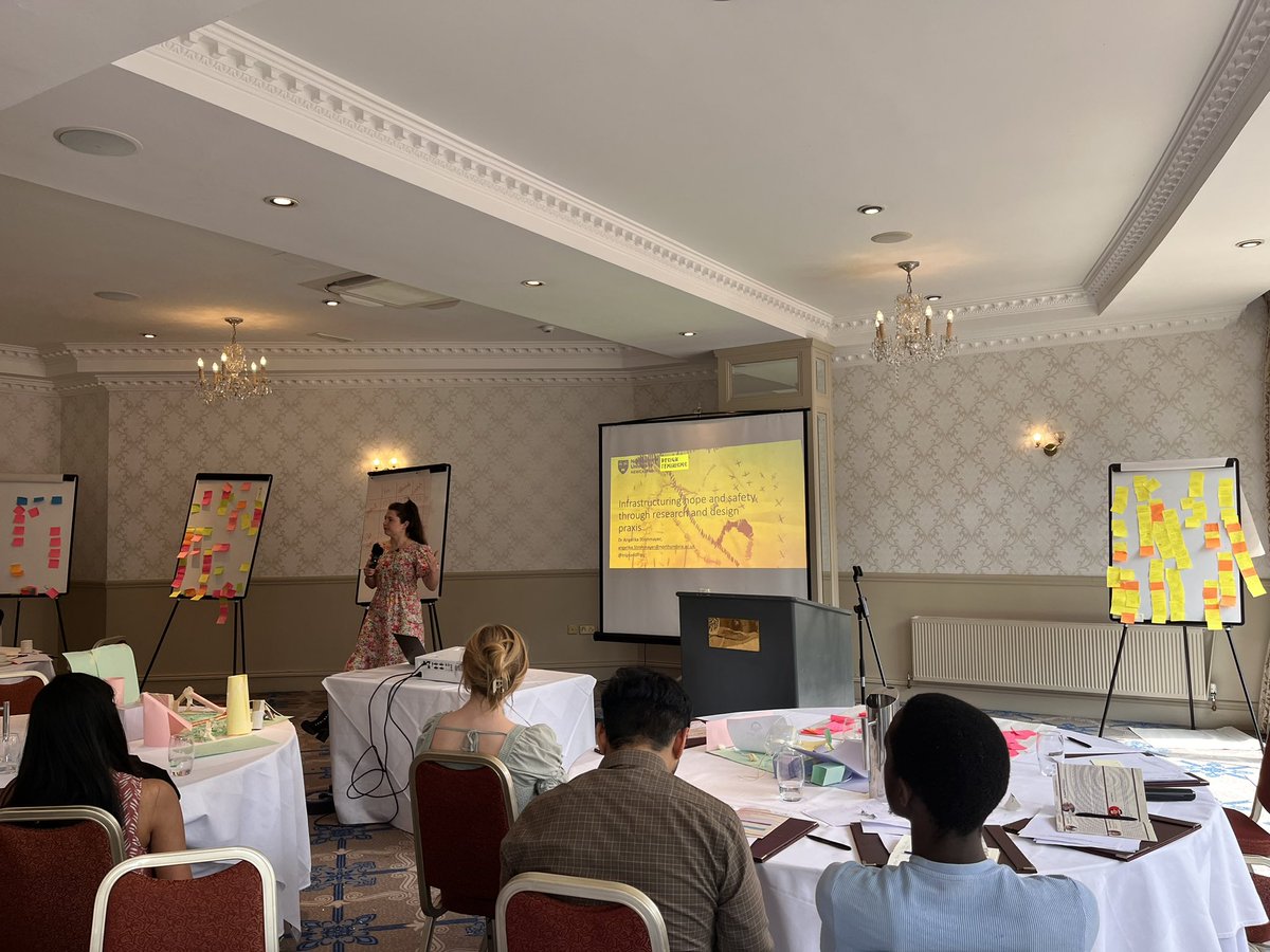 Laura Maye tweet media