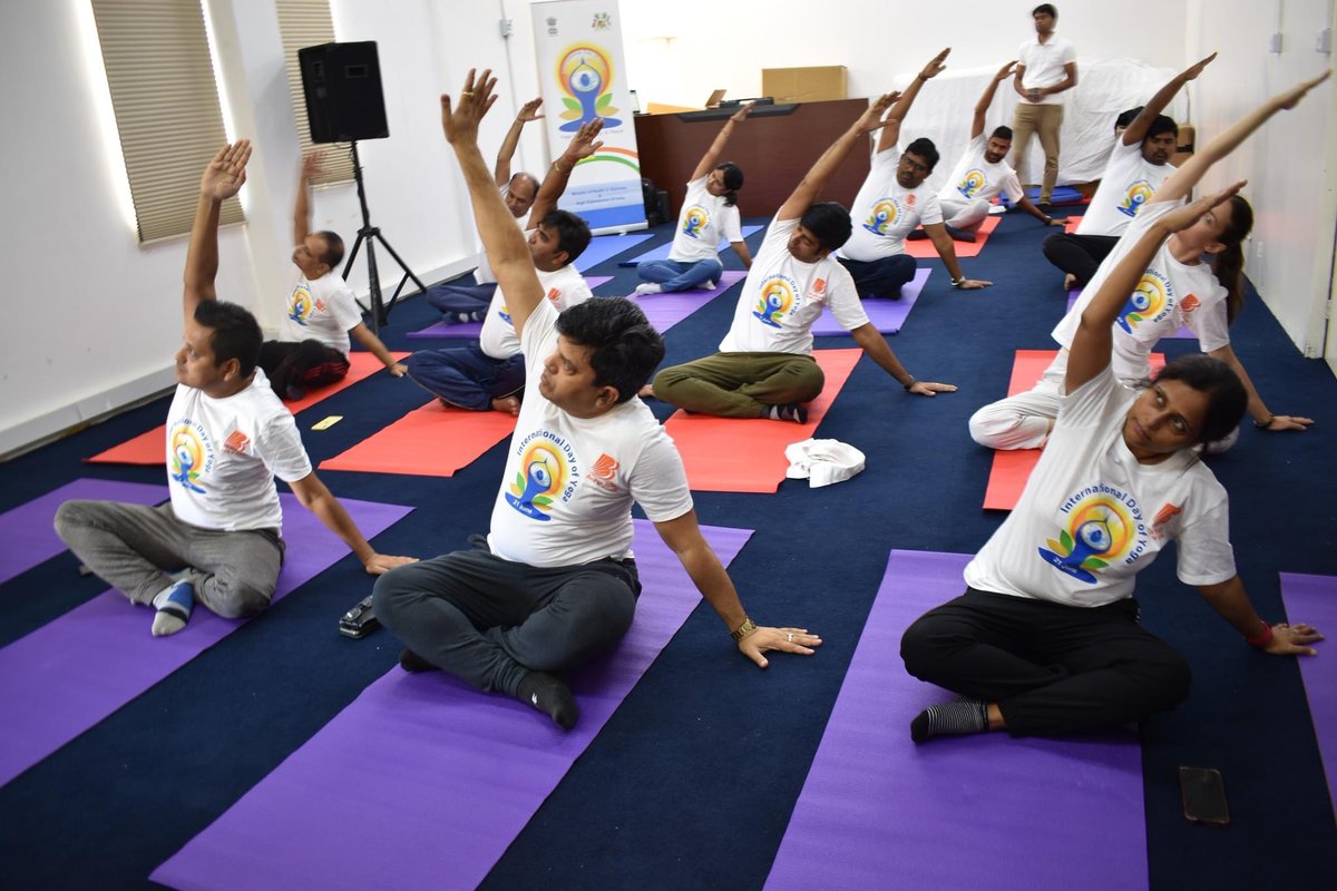 🔸The curtain raiser event -  ‘Gaanv Gaanv Mein Yoga’ - was held on 03 June at Long Mountain. 
🔹 ‘Yoga for Corporates’ was held at the offices of Indian Oil & Bank of Baroda in Mauritius on 06 & 08 June respectively.