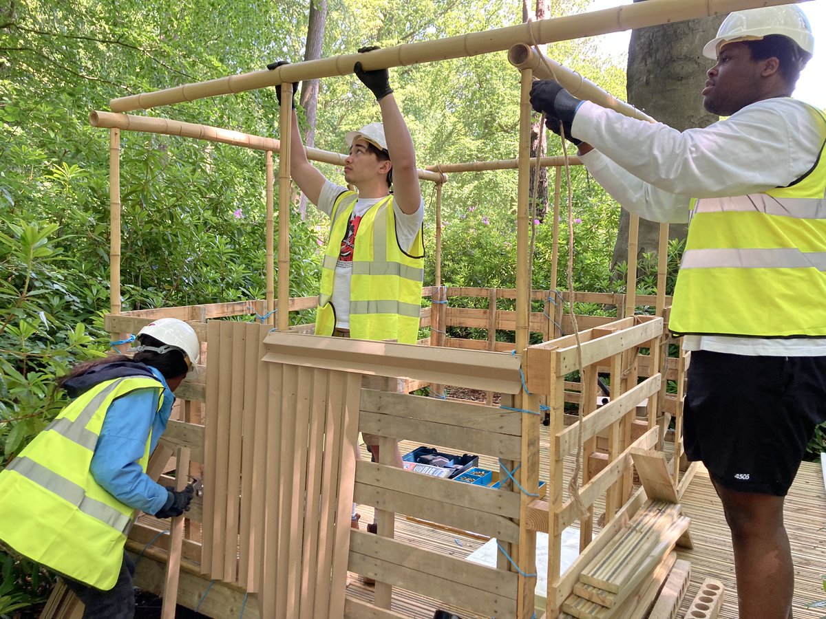 Lancaster School of Architecture Forest Lab, summer school activity: 3 days to design, build emergency shelters to spend the night on! Learning by doing :-) With Andrea Canclini, Laura Miller and Simon McAllister