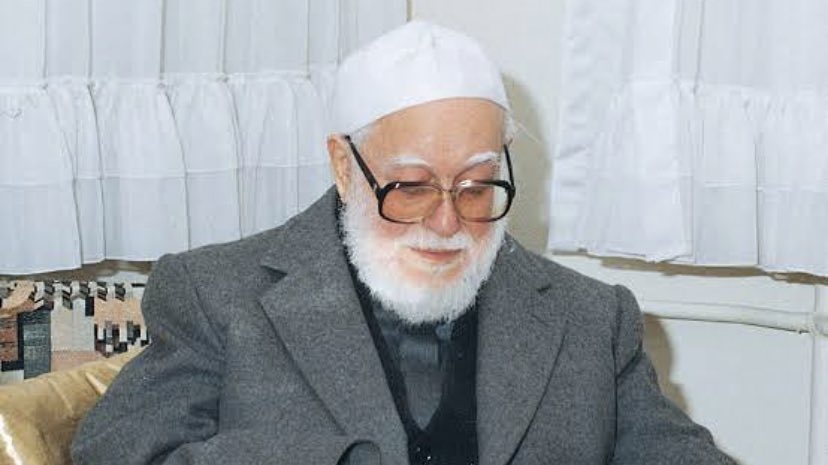 “Sabahleyin kalkınca ilk işiniz abdest almak olsun. Sonra da ‘İlâhî ente maksûdî ve rıdàke matlûbî’ duâsını yapın. Böyle yaparsanız akşama kadar yaptığınız bütün işlere bu duânın bereketi gelir ve hepsi Cenâb-ı Hakk’ın rızasına muvafık olur.”

Mûsa Topbaş (k.s.)
#mesayihikiram