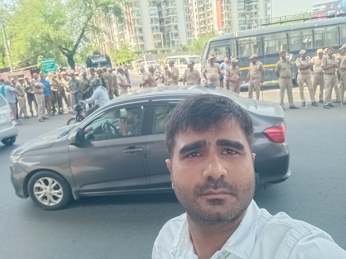 सरकार तुझे झुकना होगा बाबुओं ने बगावत कर दी है साख बचानी है तो हमारी जायज मांगे पूरी करे हक हमारा लेकर रहेंगे बाबू आए मैदान में उतरे उग्र आंदोलन की राह पर 
<a href="/artizzzz/">Arti Dogra</a> 
<a href="/1stIndiaNews/">First India News</a> 
<a href="/ashokgehlot51/">Ashok Gehlot</a> 
<a href="/GovindDotasra/">Govind Singh Dotasra</a> <a href="/hanumanbeniwal/">HANUMAN BENIWAL</a> 
<a href="/INCIndia/">Congress</a>
@LalitaKawa88523
राज सरकार होश में आए