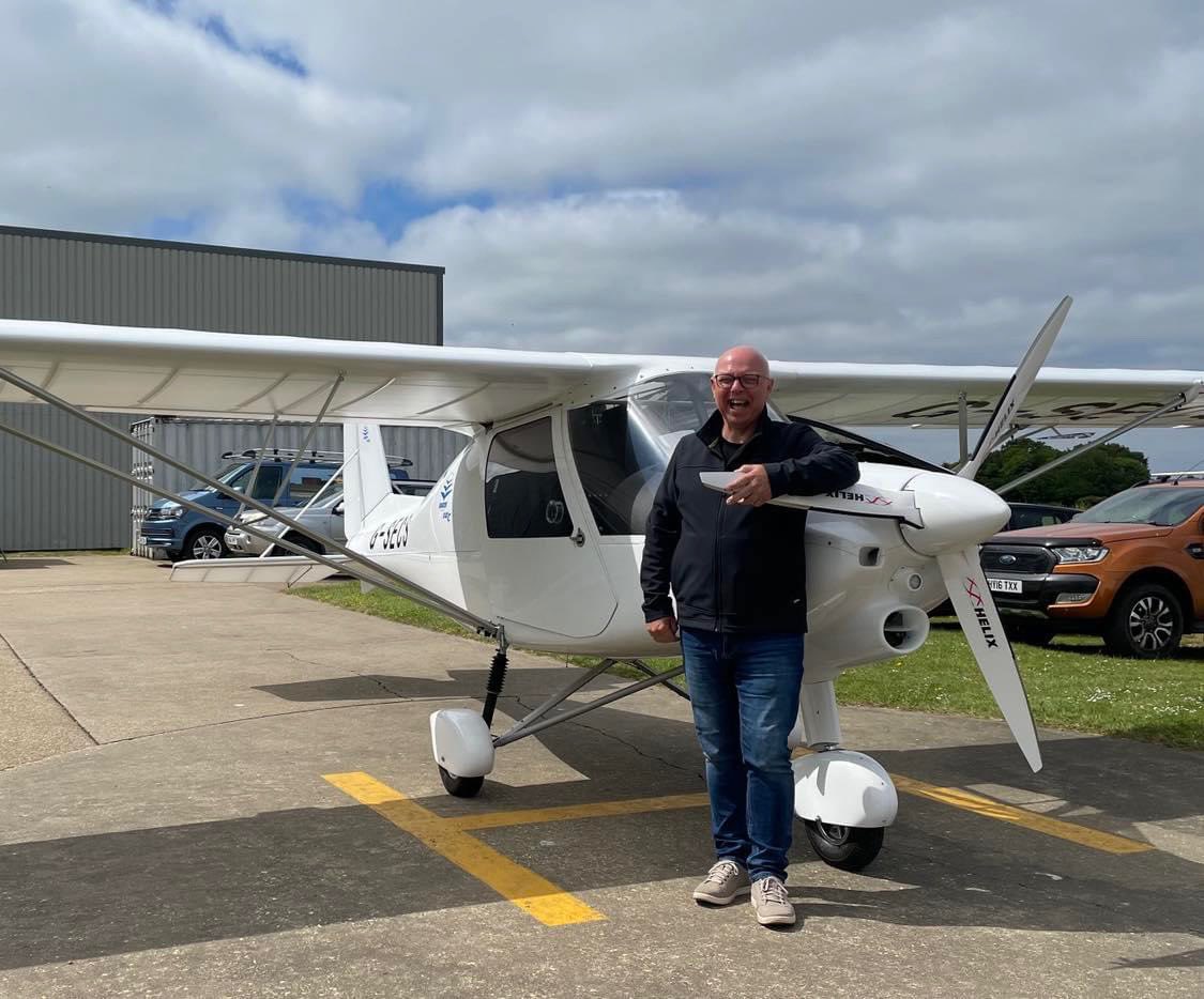 Andrew finally takes ownership of his new C42C today.

Thanks so much for your business, Andrew. 

Happy flying ✈

 #thelightaircraftcompany #tlac #comcoikarus #comco #comcoikarusc42 #comcoikarusc42c #littlesnoringairfield #aviation #aviators #aviationfans #Aviation