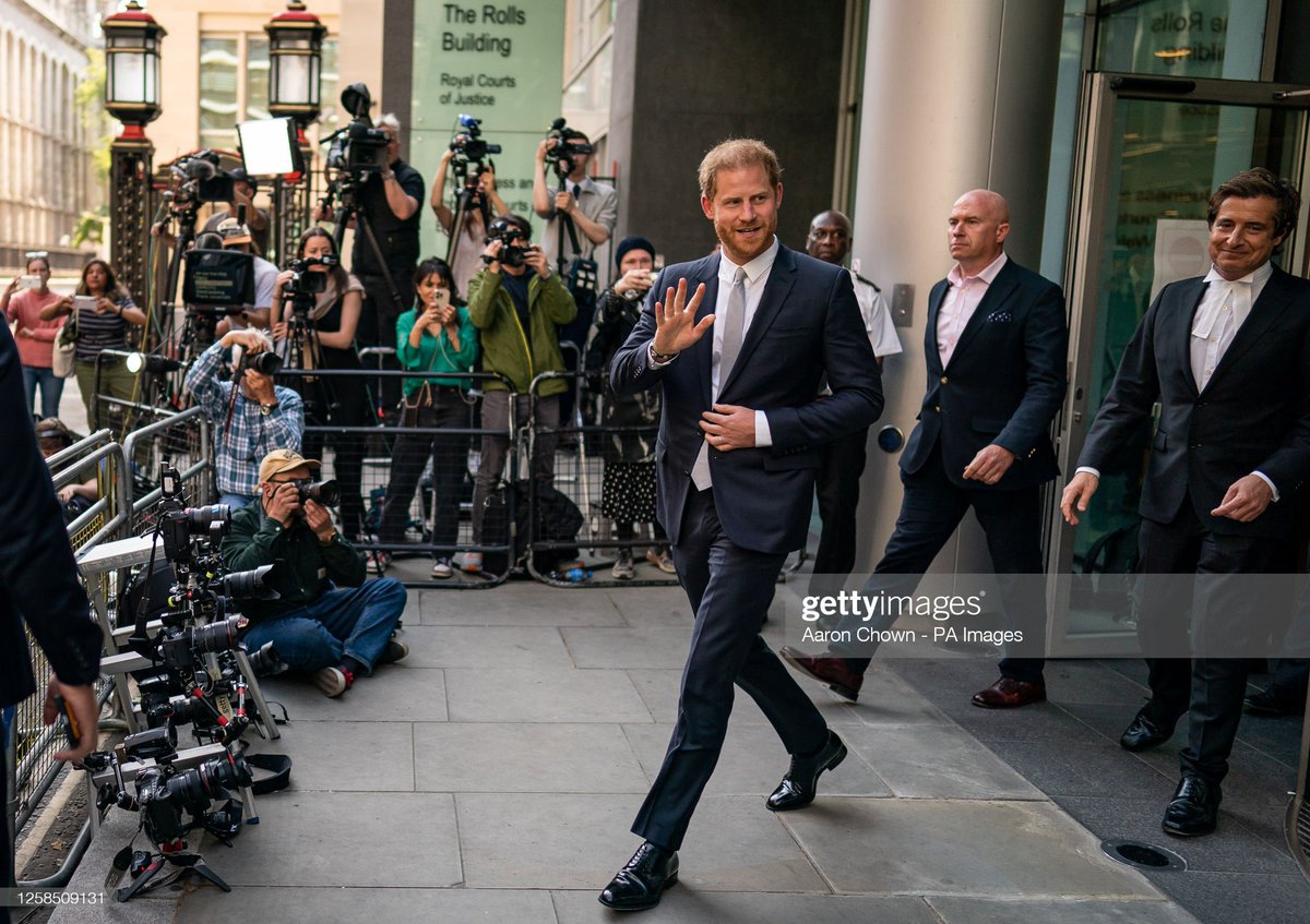 queen_meghan14's tweet photo. “A former Daily Mirror royal editor, Jane Kerr said her former boss Piers Morgan would "inject" information into her stories without explaining where it was from.”

Get him Harry. https://t.co/04wqVfHo7R
