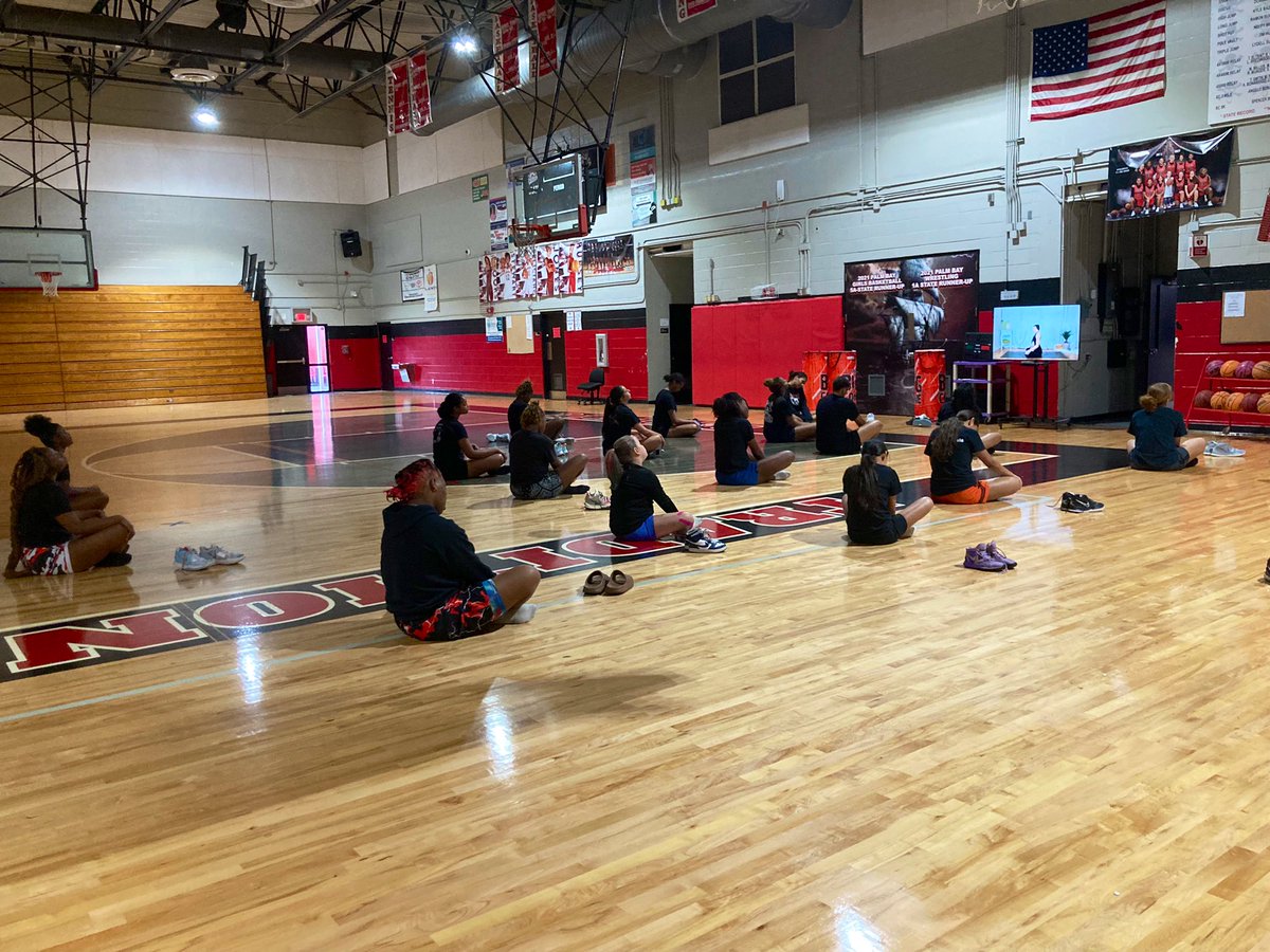 PalmBayGBB's tweet photo. Good Thursday morning from The Bay! 🏴‍☠️
We are learning to focus on taking care of our mind and body 🧘🏾‍♀️ as we put in the hard work daily! 

#yogainspiration #Namaste #PirateNation🏴‍☠️ 

@Kiara_williams5 @NianaHill @autumnt_3 @natalie_a11 @peytonsmith_12 https://t.co/noyCgxSH5w