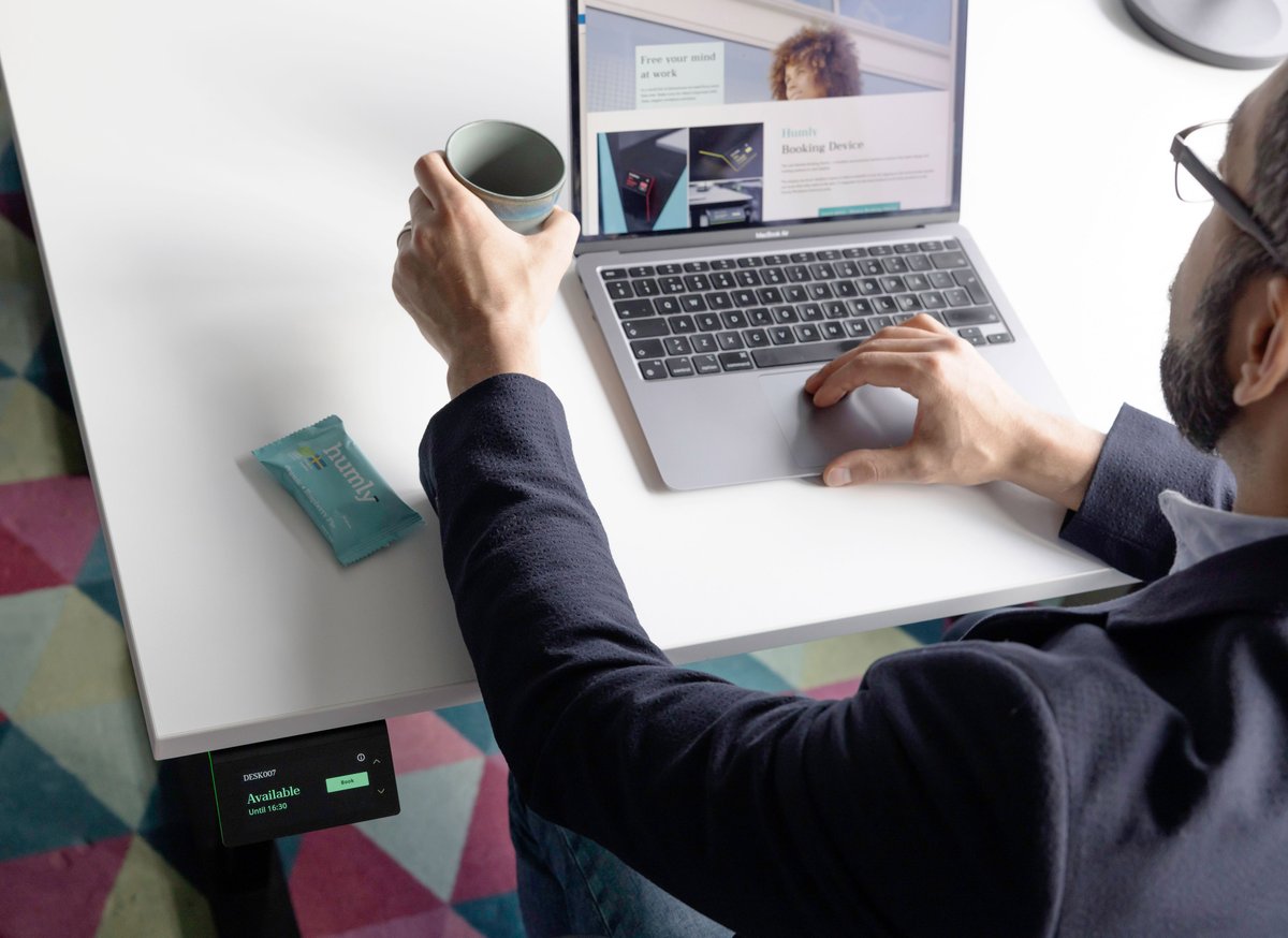 When you visit Humly during #InfoComm2023 in booth 3988  you'll see how the Humly Booking Device, is the perfect solution to add elegance to and meet the changing requirements of the hybrid workplace humly.com/workplace-solu…