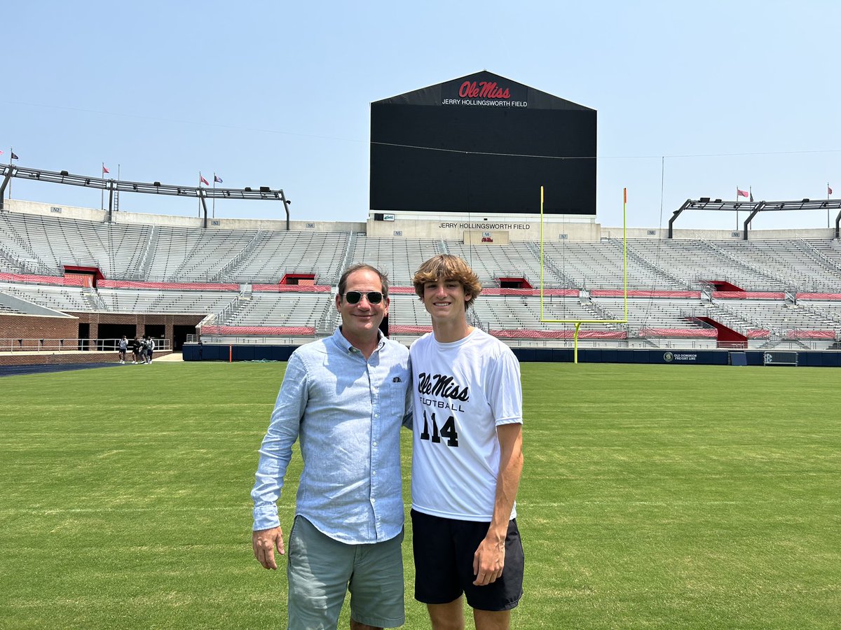 Had a great time back in oxford competing @OleMissFB. Thank you again @CoachSchex and @CoachSchoonie! #gorebels 
@HKA_Tanalski @tlala2 @SSCFBCoach @KohlsKicking