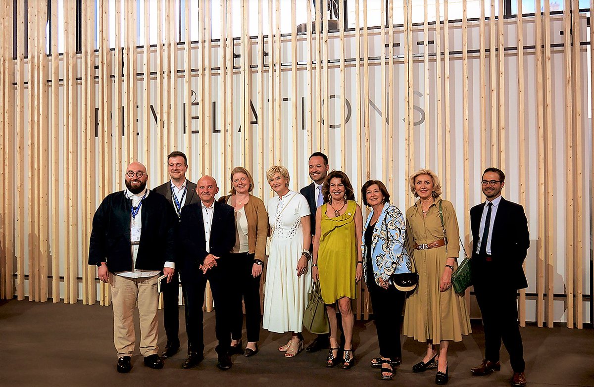 MRIF_Quebec's tweet image. 🇫🇷🫶 Quelle fierté pour le Québec d’être nation à l’honneur à la 6e édition de la biennale internationale @revelationsfair, où 34 créatrices et créateurs québécois et autochtones sont mis en lumière. #FrQc #CultureQcMonde 🤩 Plus d'info ➡️ quebec.ca/nouvelles/actu…