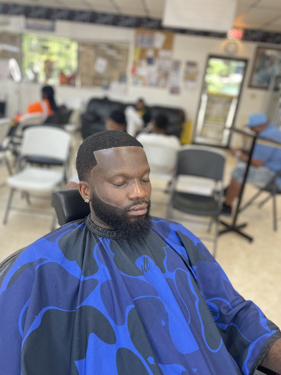 TonarrioJ's tweet photo. Go Hard or Go Home Mentality ✅💈.  #3185482730 https://t.co/NcHRO6tHbk