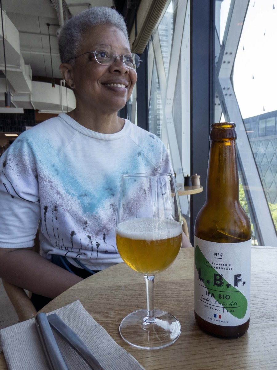 Monique behind the Beer

Our own Monique Y. Wells poses behind a bottle of La Brasserie Fondamentale - LBF IPA Bio beer at the Grand Beau restaurant where we dined recently.

Click here to read our review of the restaurant!
parisinsights.com/restaurants.php.