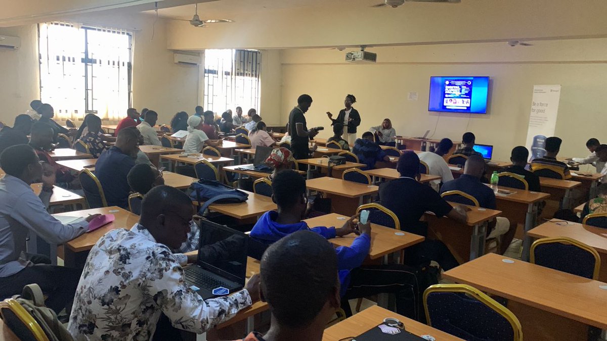 mlsauniport's tweet photo. Talking about Microsoft Power Platform, Azure, Microsoft 365, Github, and the Microsoft Learn Student Ambassadors Program #MLSA

#SEEES
#Mlsauniport
#MSFTCommunity https://t.co/G3hHkc4Pvh