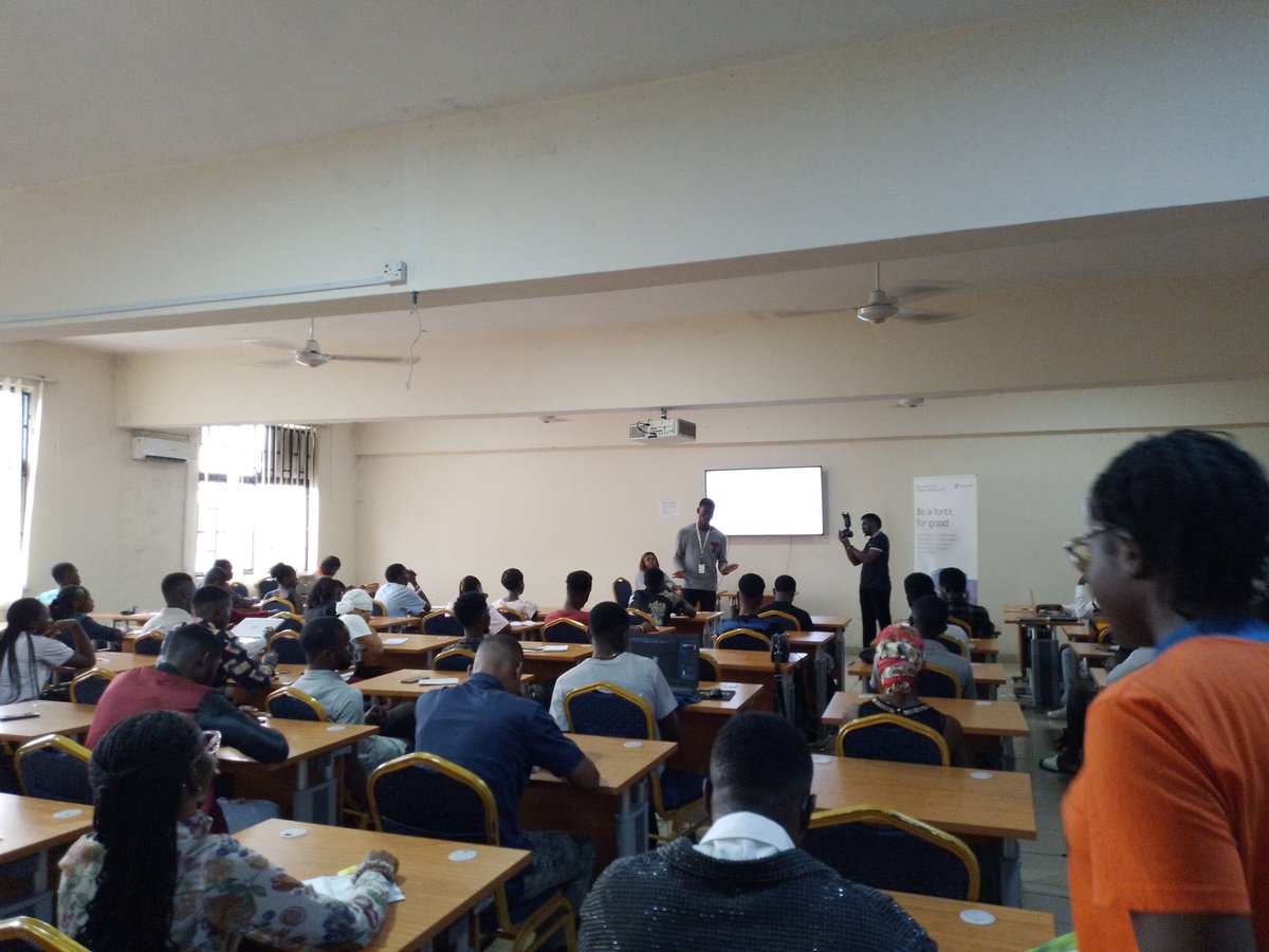 mlsauniport's tweet photo. Talking about Microsoft Power Platform, Azure, Microsoft 365, Github, and the Microsoft Learn Student Ambassadors Program #MLSA

#SEEES
#Mlsauniport
#MSFTCommunity https://t.co/G3hHkc4Pvh